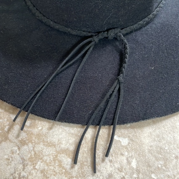 Jessica McClintock Wool Hat - Picture 3 of 6